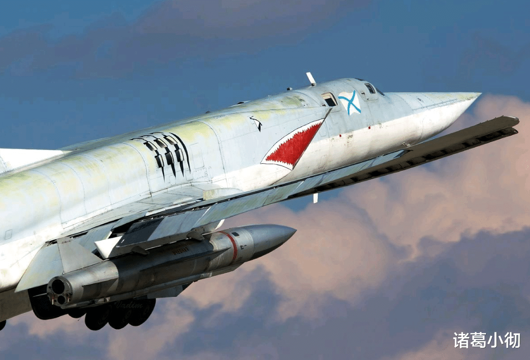 轰-6|又一航母破坏者诞生，军方下令部署永兴岛，俄：比东风21D还厉害