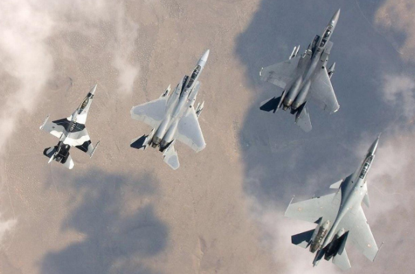 印度|大批歼10C进入巴方机场？无论消息是否属实，印度已开始担忧被轰炸