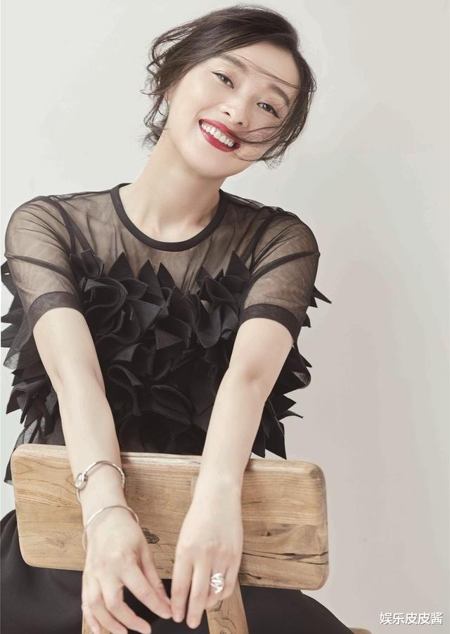 陈建斌|和陈建斌同居5年，因蒋勤勤的出现而被抛弃，如今44岁却活出了自我