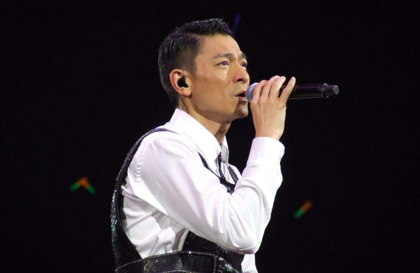 『演唱会』他演唱会前夕去世,门票不仅卖光且无一人退票,乐坛的神奇存在啊