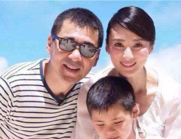 蒋勤勤|2003年他凭借《金粉世家》走红,随后抛弃蒋勤勤,15年后患癌去世