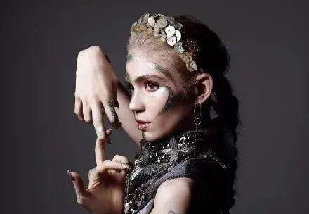 伊隆·马斯克|美女作家被“控制”8年，6年生6胎：醒醒吧，嫁什么豪门！