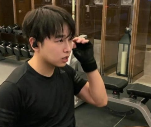 曹世镐|有种“整容”叫彭昱畅减肥成功，当看到他的健身照，女粉：想嫁！