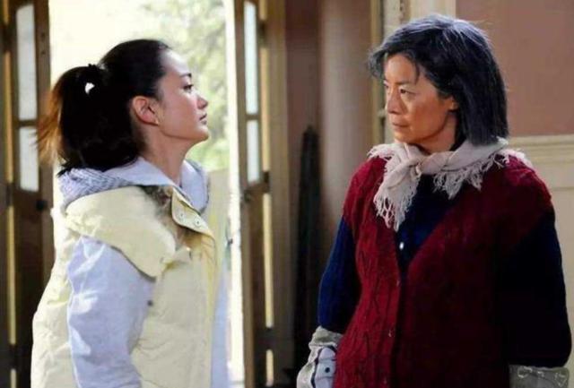 胡歌|70岁老人被儿媳送进养老院,含泪哭诉:没想到月子仇,你记这么久