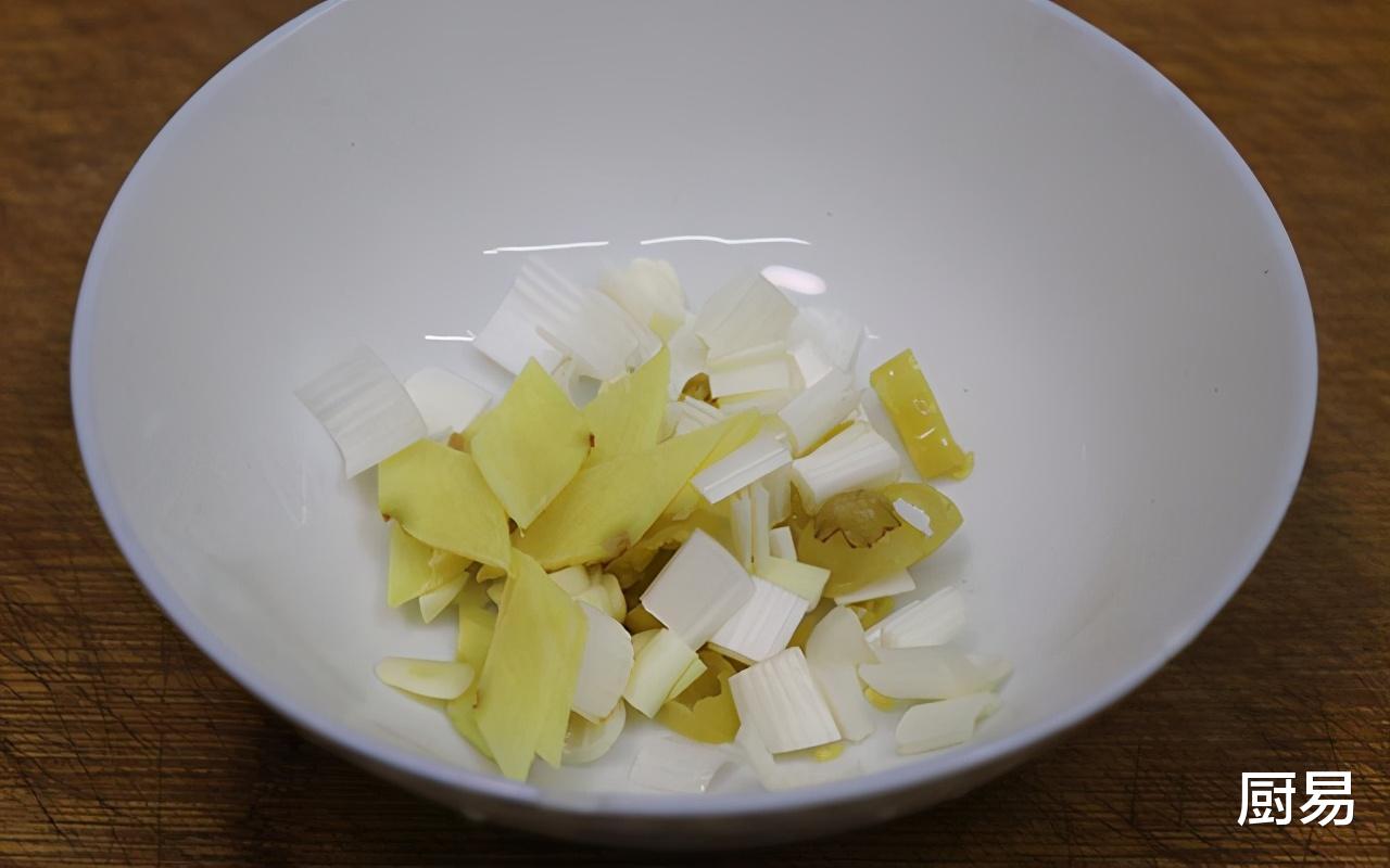 红薯|天冷试试这道酸汤虾，鲜爽开胃，虾仁Q弹，菜汤兼顾，实惠容易做