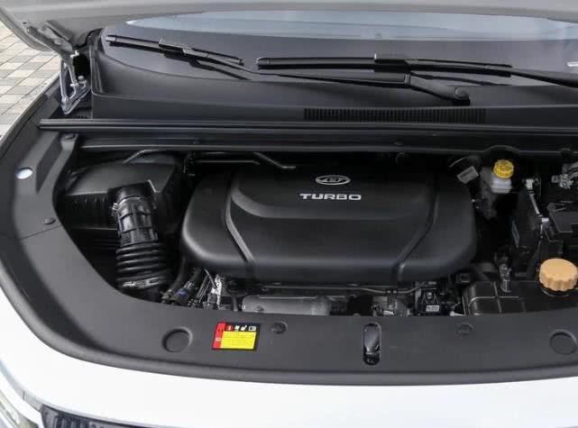 [奔驰E级]宝骏再添“神车”，5、6、7座任选，仅7.88万，不想火都难