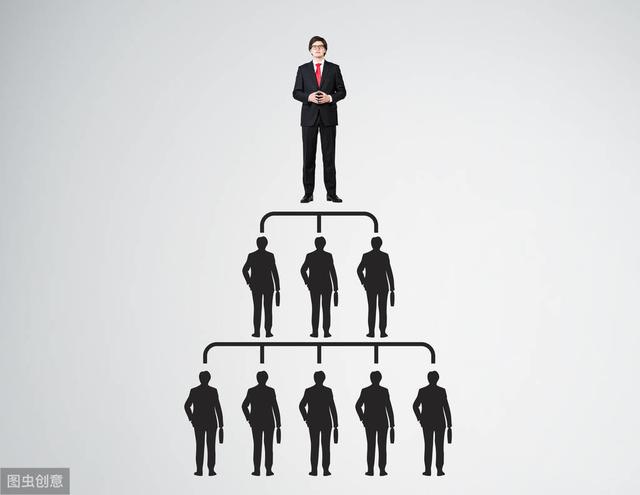 ：拍领导马屁，应该懂得这三个规矩，不然会拍到马蹄