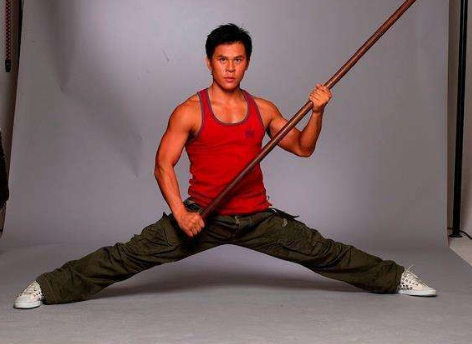 『周星驰』他被周星驰“一手捧红”，如今身价5000万的他，唯独听命于星爷一人！