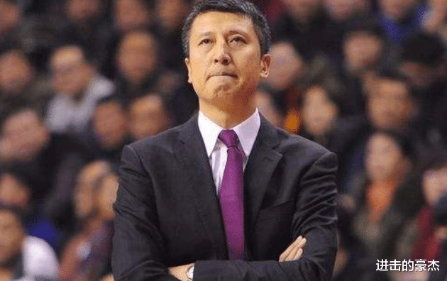 辽宁男篮|辽宁离队第一人确定！郭士强好友惨遭下课，杨鸣或将接回张庆鹏？