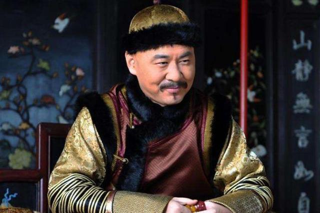 【甄嬛传】甄嬛传：皇上明知甄嬛与果郡王有私情，为何不杀她？胧月曾告诉他一个秘密