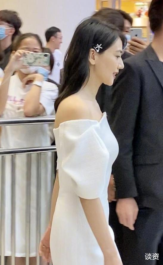 高圆圆|41岁高圆圆生图曝光,长发披肩灵动可人,当妈后颜值依旧巅峰