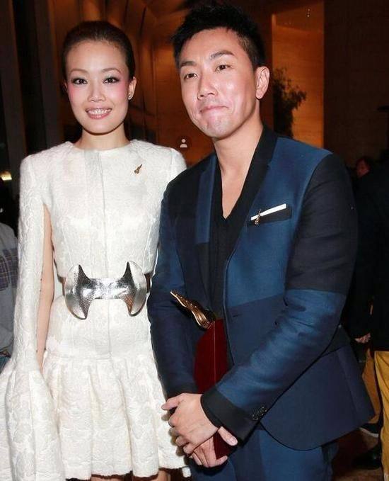 向往|因为长得丑被公司解约，却成了上春晚最多的天后，演唱会开到美国