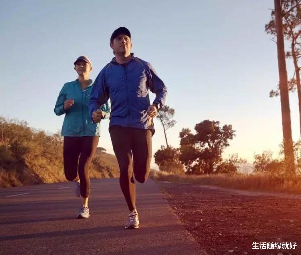 hiit@140斤男生很难降低体脂率?坚持3点,体脂率暴降15%,逆袭“腹肌男神”