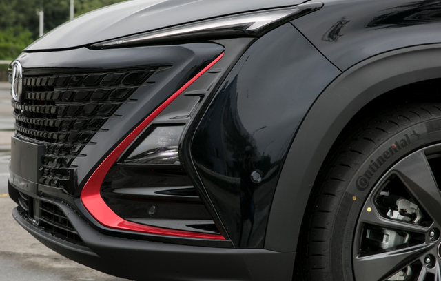 『长安汽车』又一国产suv现身,比哈弗H6帅气,配蓝鲸引擎提速7.5秒