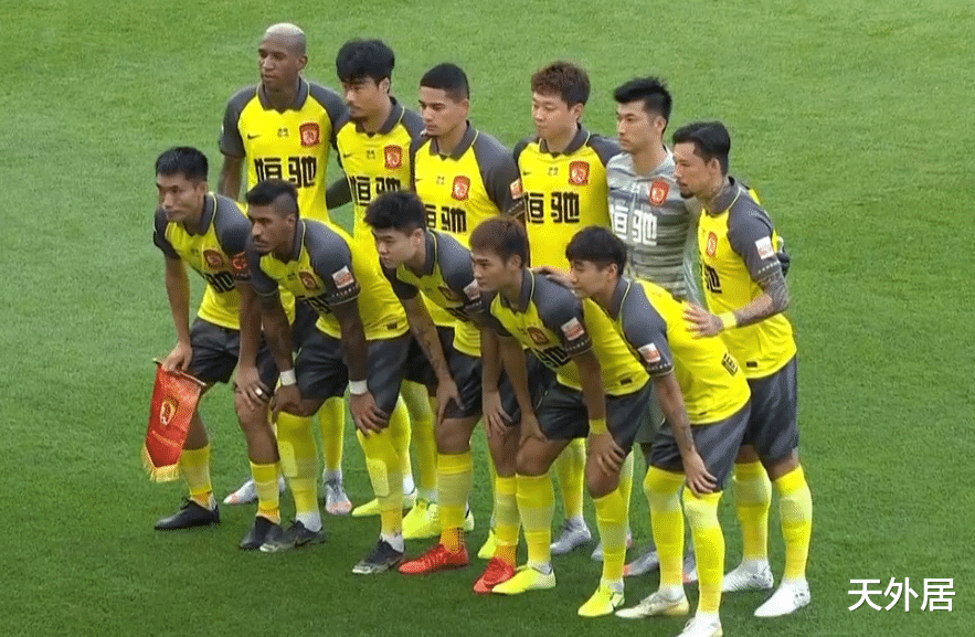 广州恒大|恒大又踢疯了！3年不进球的都破门，一个恐怖故事：2核武至今没上