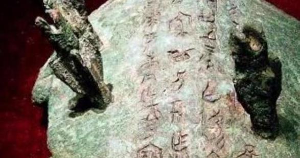 文物|河南老农钓鱼钓到只“乌龟”，背部插着4支箭，专家称：钓了18亿