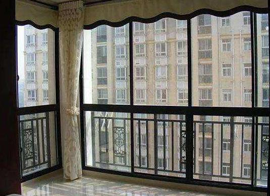 ：工人如果这样做窗户包窗，快让他返工重装，不然一分也不要给