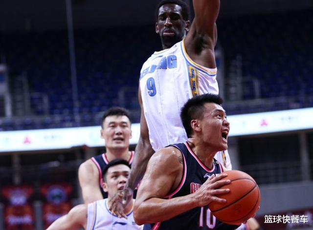 火箭队|广东输球夜迎利好消息！专家的话太涨士气了 阿联将复出打生死战