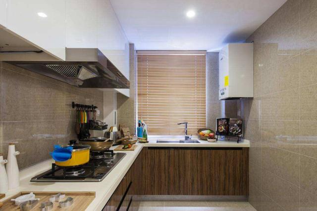 『』厨房返工好几回，后悔当初6处没做好，返工也难修补