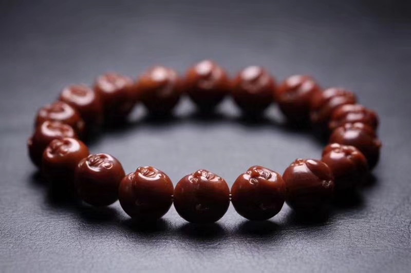 梅花|百匠诀核雕-若水三千，只取一瓢饮！