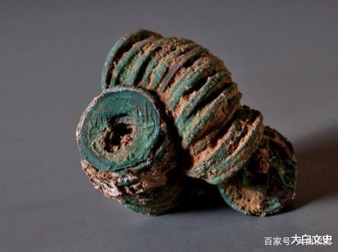 钱币：闲来无事不如去废品站转转，万一就捡到几个亿呢