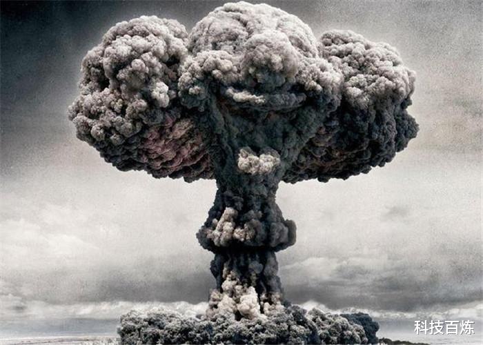 「氢弹」氢弹和原子弹哪个威力更大？没想到现实中相差百倍！