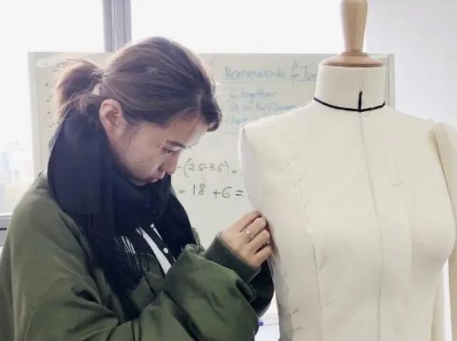 刘思琦|《变形计》16岁巨婴刘思琦，3年后就成设计师，她让这节目漏了怯