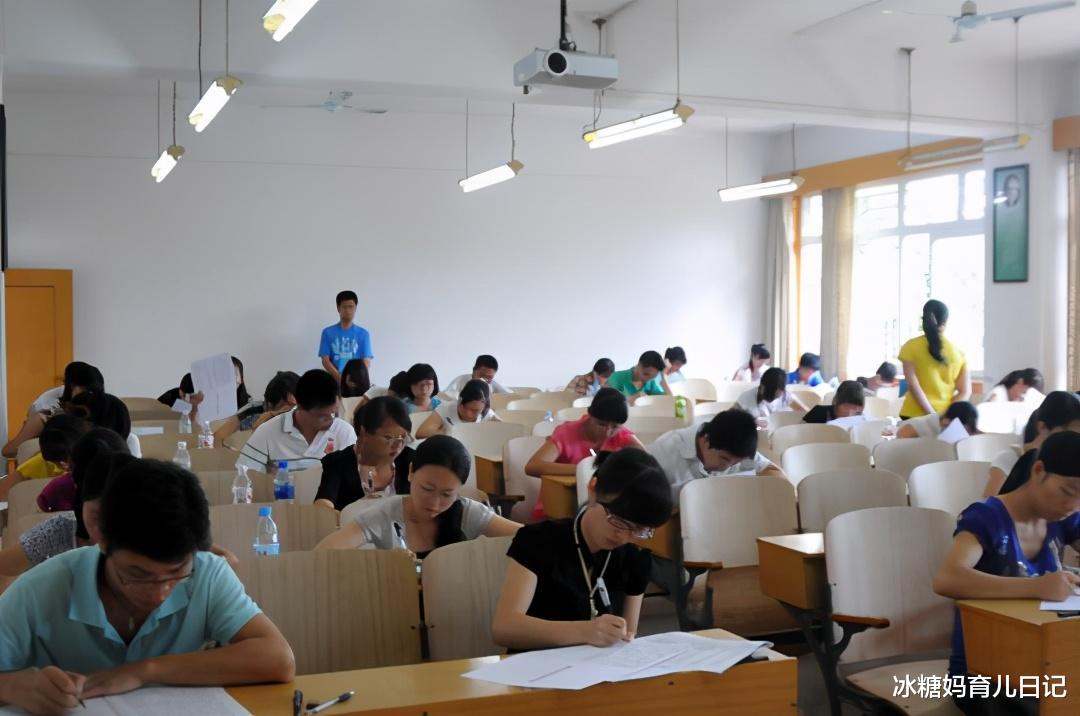 大学|考生被“学费3.8万”的大学录取,让父母进退两难,老师:值得!