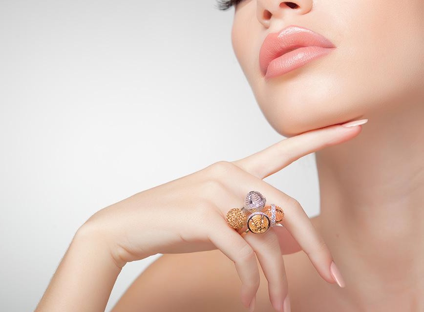 #护手霜#每天坚持涂“护手霜”，1年后会变成什么样？美容师这样回答