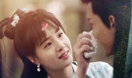 张钰■揭30位名导的“行规”遭封杀, 张钰: 我所有的角色都是靠身体换来的