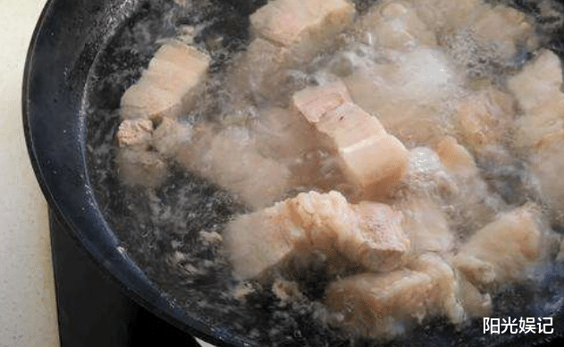 #排骨#无论啥肉，不要直接焯水，否则越焯水越脏！教你3招，又快又干净