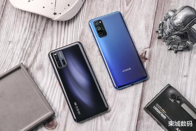 「荣耀」双前摄并不是为了给你更好的自拍效果，而是打孔屏技术不过关！