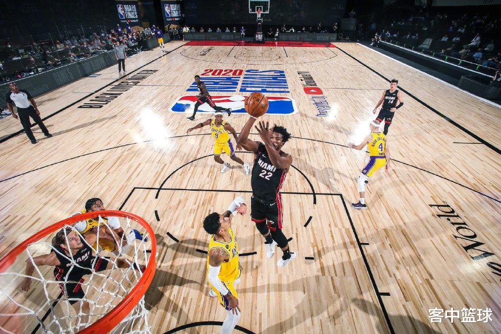 吉米·巴特勒|再完美也只能仰望！巴特勒一席话令人心酸，网友：你已经很棒了