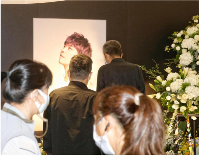 娱你有瓜|黄鸿升猝逝对家人打击大，老父每日凝视遗照，6岁外甥拒面对现实