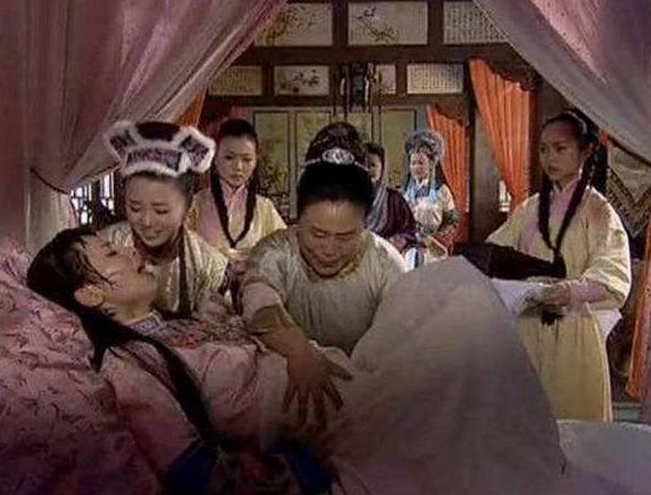 「」清朝妇女因难产昏厥,被误认为已死下葬,200年后墓中景象凄惨