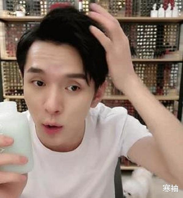 寒袖|儿子直播带货收入过亿，父亲却在工地“搬砖”，李佳琦父亲很伟大