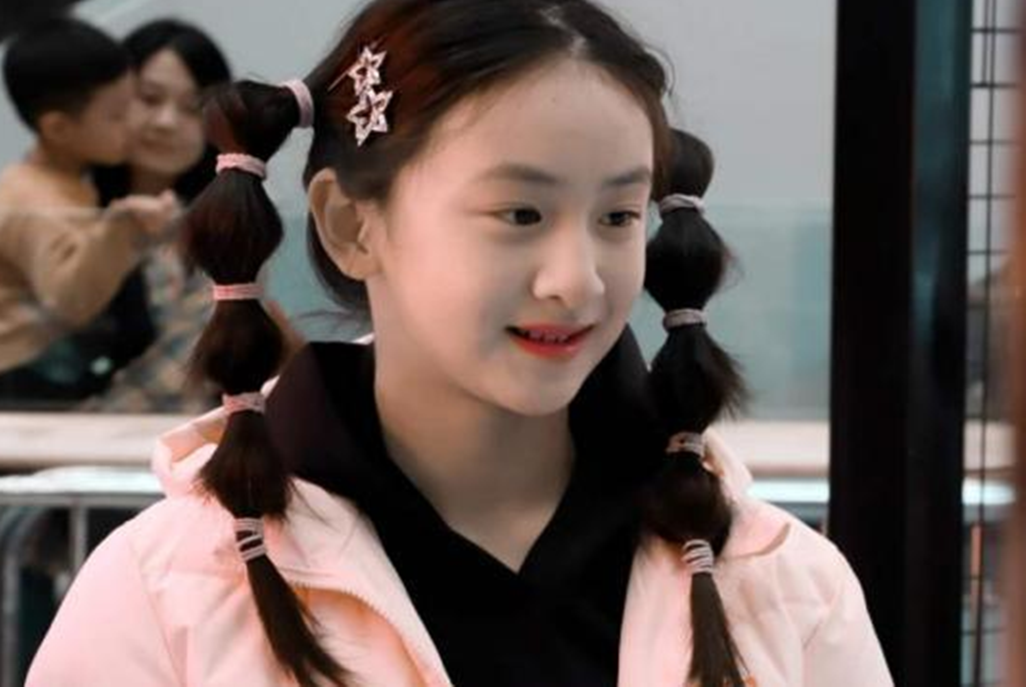 田雨橙|有种尴尬叫“女像父”，12岁森碟身高出众，样貌却一言难尽