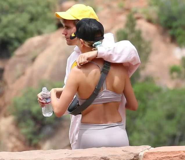 比伯■海莉被比伯宠出一身赘肉,两人出游保镖跟随,房车装修豪华奢靡