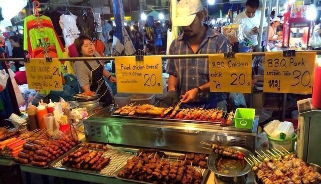 『厦门』泰国人为啥不爱做饭？他们厨房都省了，当地菜市场告诉你答案
