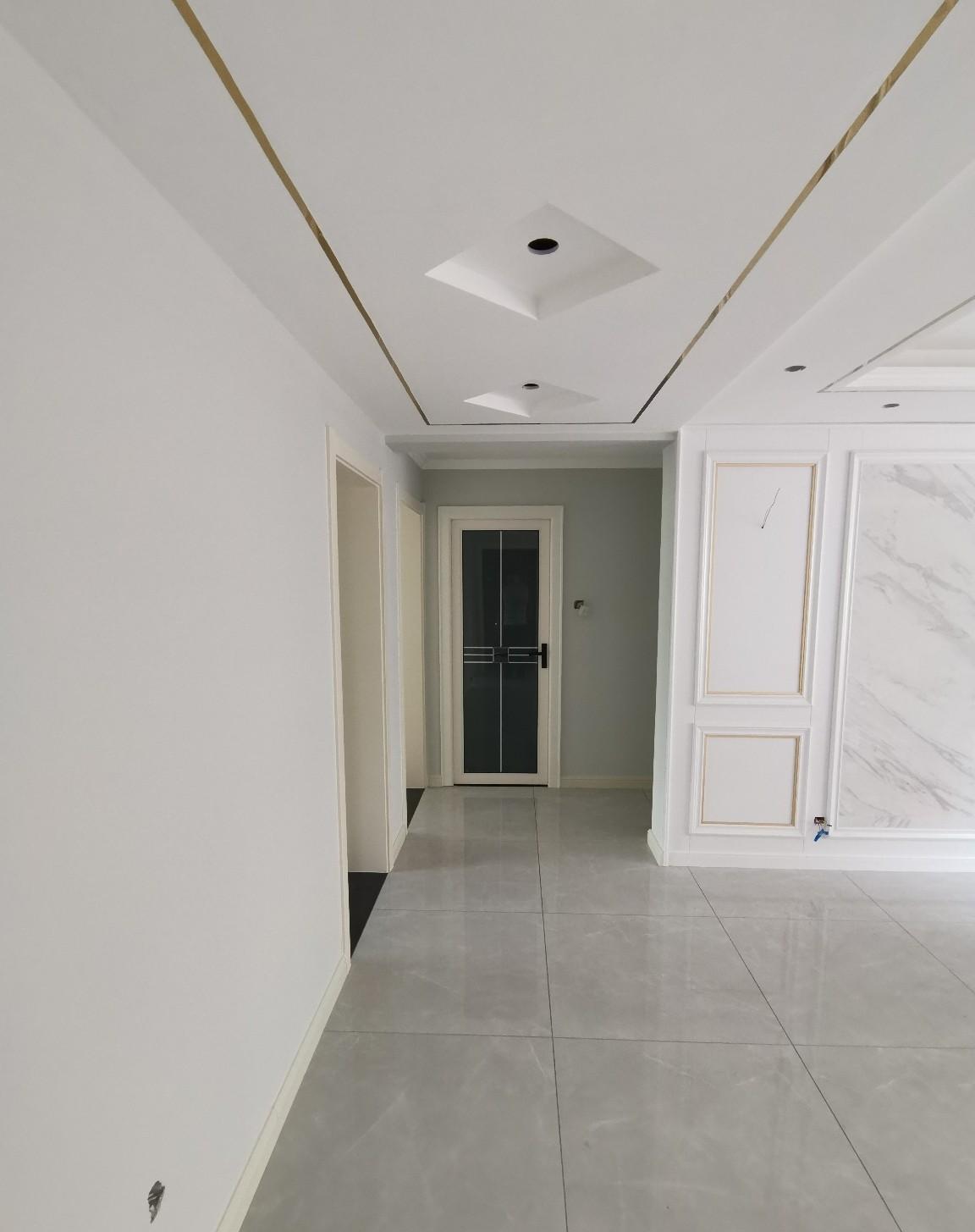 |124平的新房装修,10万只完成硬装,最满意客厅电视背景墙!