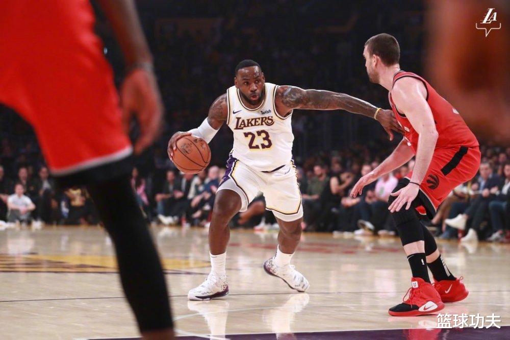 [勒布朗·詹姆斯]仅50天 哈登 詹姆斯变化太大 网友：一个像流浪汉 一个大醒悟！