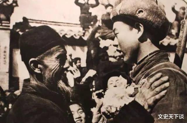 文史天下谈|15岁少年瞒着母亲参军，一别71年后母子相见，母亲106岁等儿归
