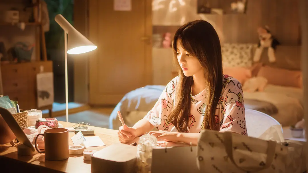 杨超越|杨超越许魏洲《仲夏满天心》开播，口碑崩了，和《浪漫满屋》没法比