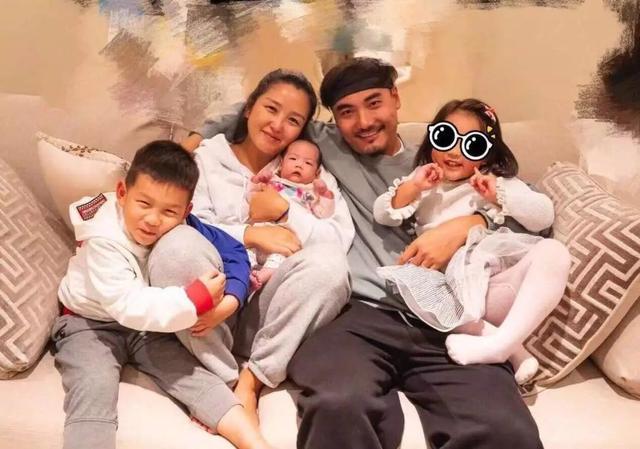 释小龙|被亲爹吸血,被何洁抛弃,32岁混到无人问津的释小龙做错了什么?