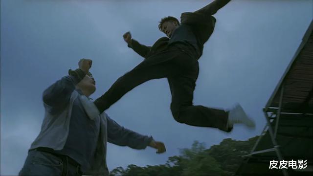 吴京|吴京终没成为托尼·贾，但这部电影，为他的人生立起了一座里程碑