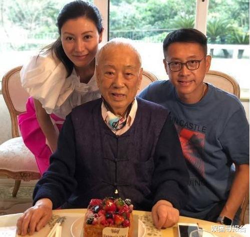 【许晋亨】2008年，何超琼欲向前夫许晋亨借种，赌王皱眉：一滴都不赞成