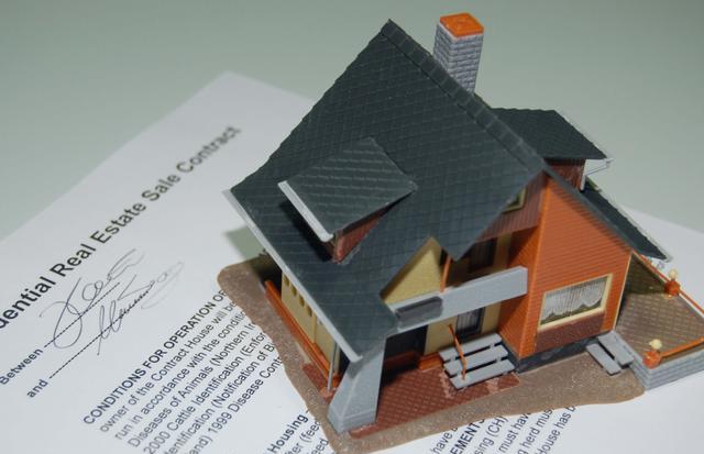 地球上最可怜国家，房子都是中国人的，当地人无家可归