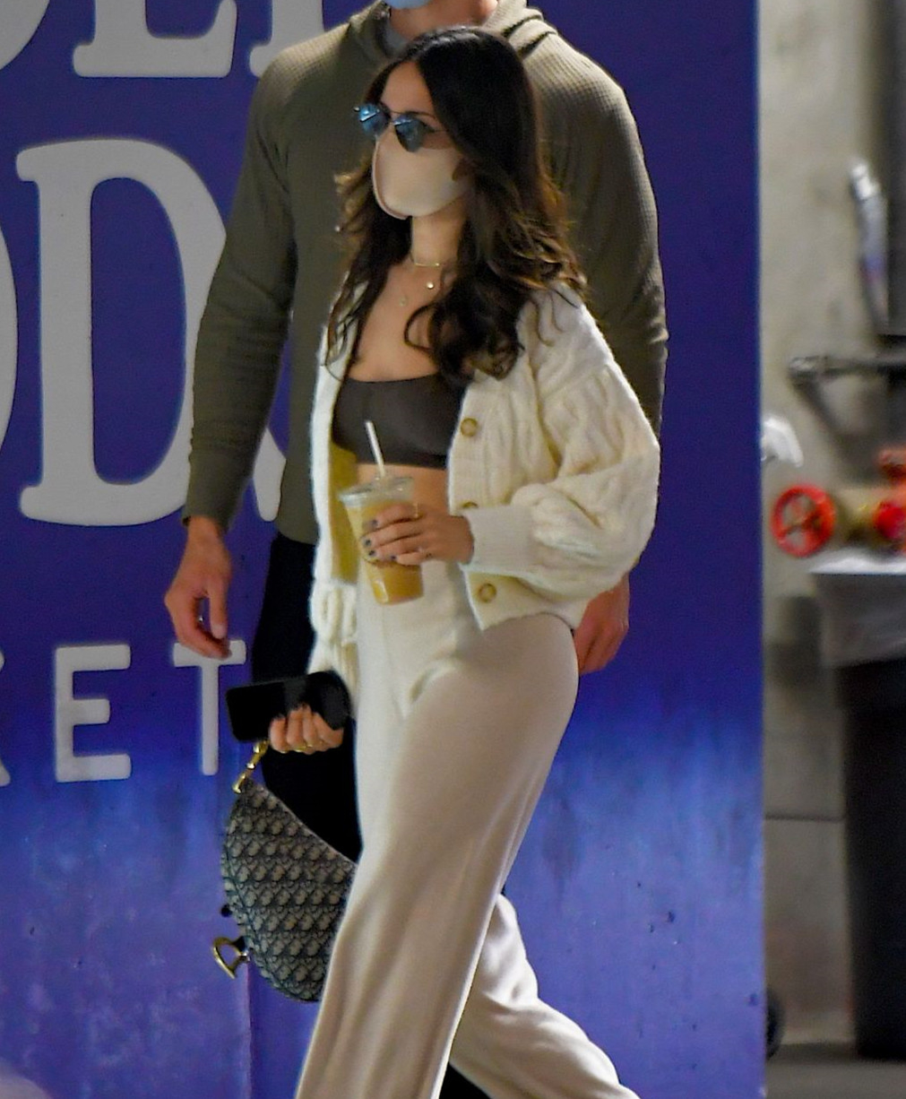 籃球|C羅前任女友艾莎·岡薩雷斯出街，網友：她天生自帶明星光環(huán)！