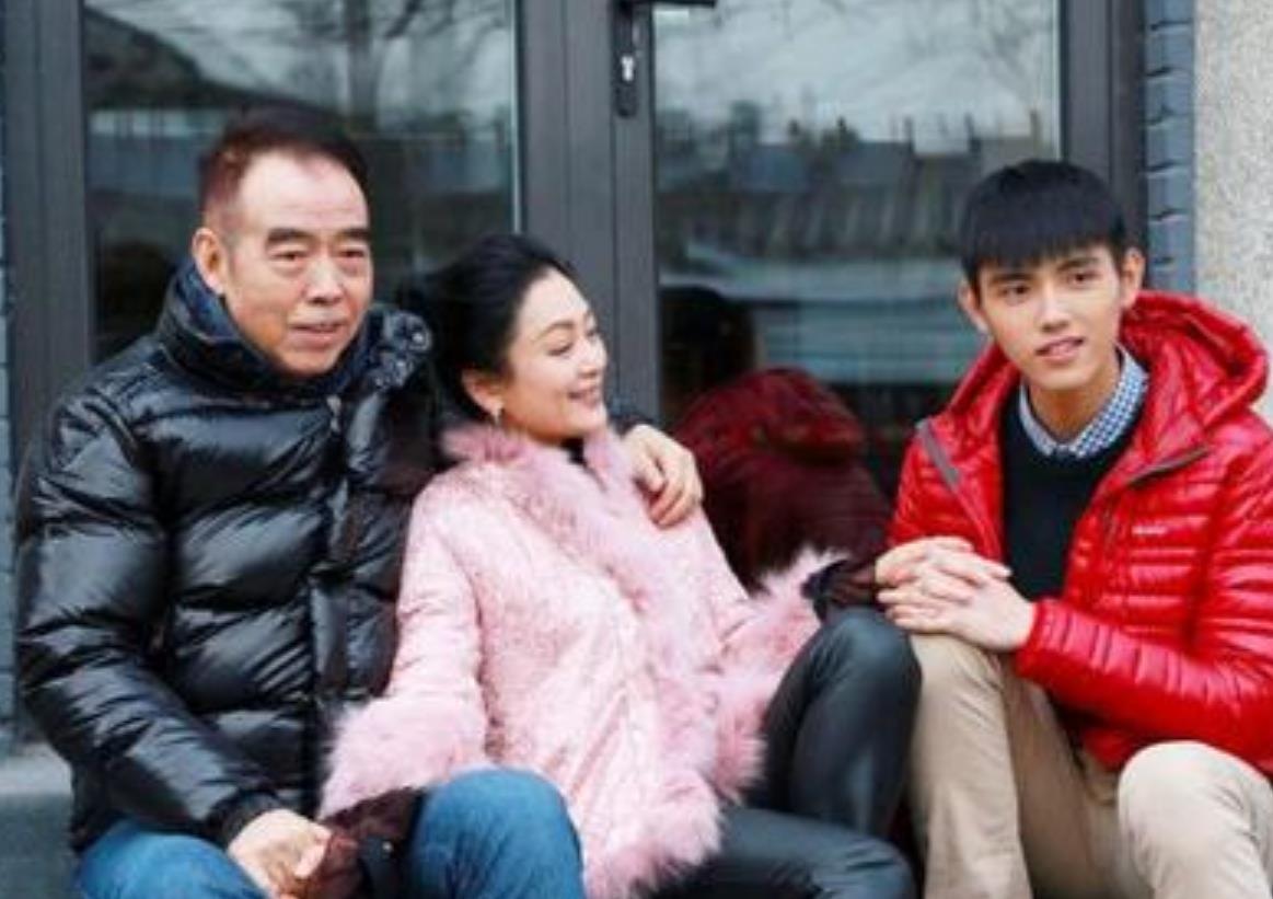 成龙|陈红捧儿子,宋丹丹捧儿子,成龙捧儿子,而她不管儿子却成为了影帝!