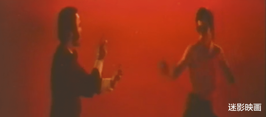 李小龙|李小龙阴间大战007与吸血鬼教父，从未见过如此沙雕的功夫片！